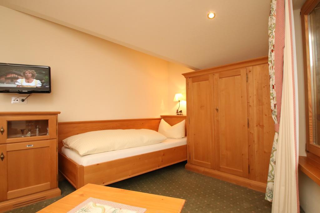 Todnauerberg Hotel Im Schwarzwald トートナウベルク 部屋 写真