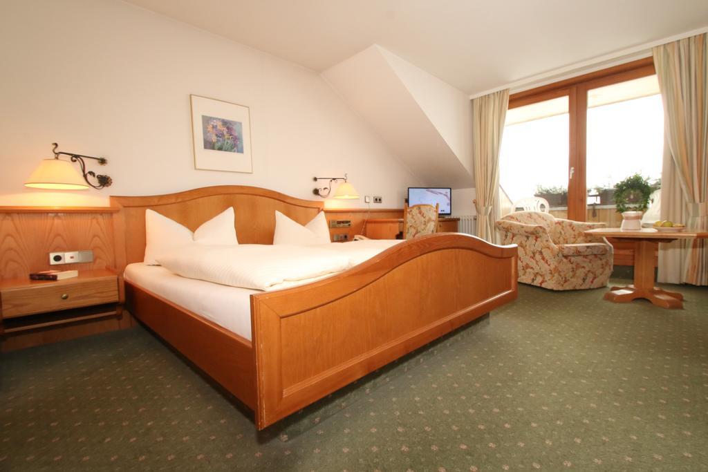 Todnauerberg Hotel Im Schwarzwald トートナウベルク 部屋 写真