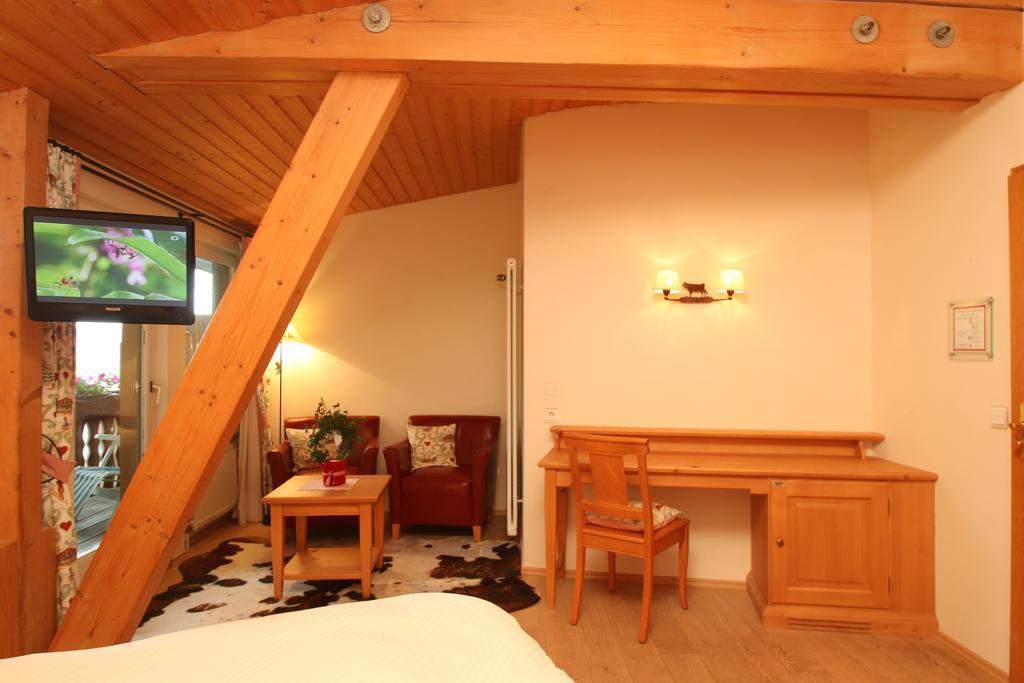 Todnauerberg Hotel Im Schwarzwald トートナウベルク 部屋 写真