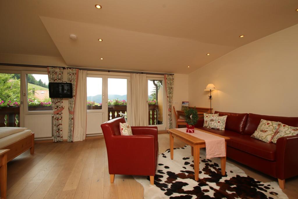 Todnauerberg Hotel Im Schwarzwald トートナウベルク 部屋 写真